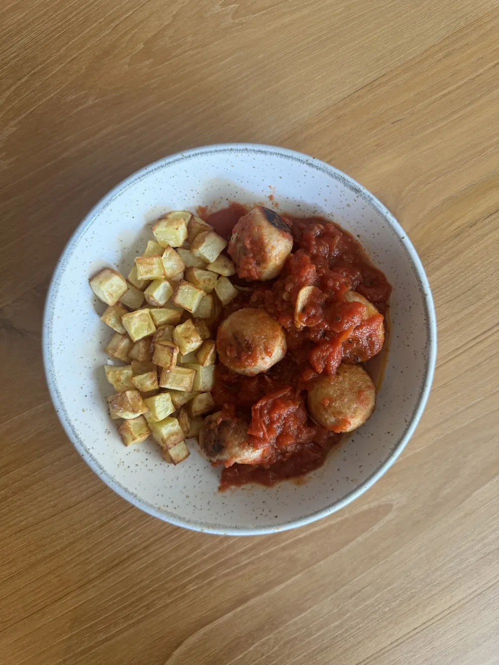 Albondigas de carne caseras con tomate