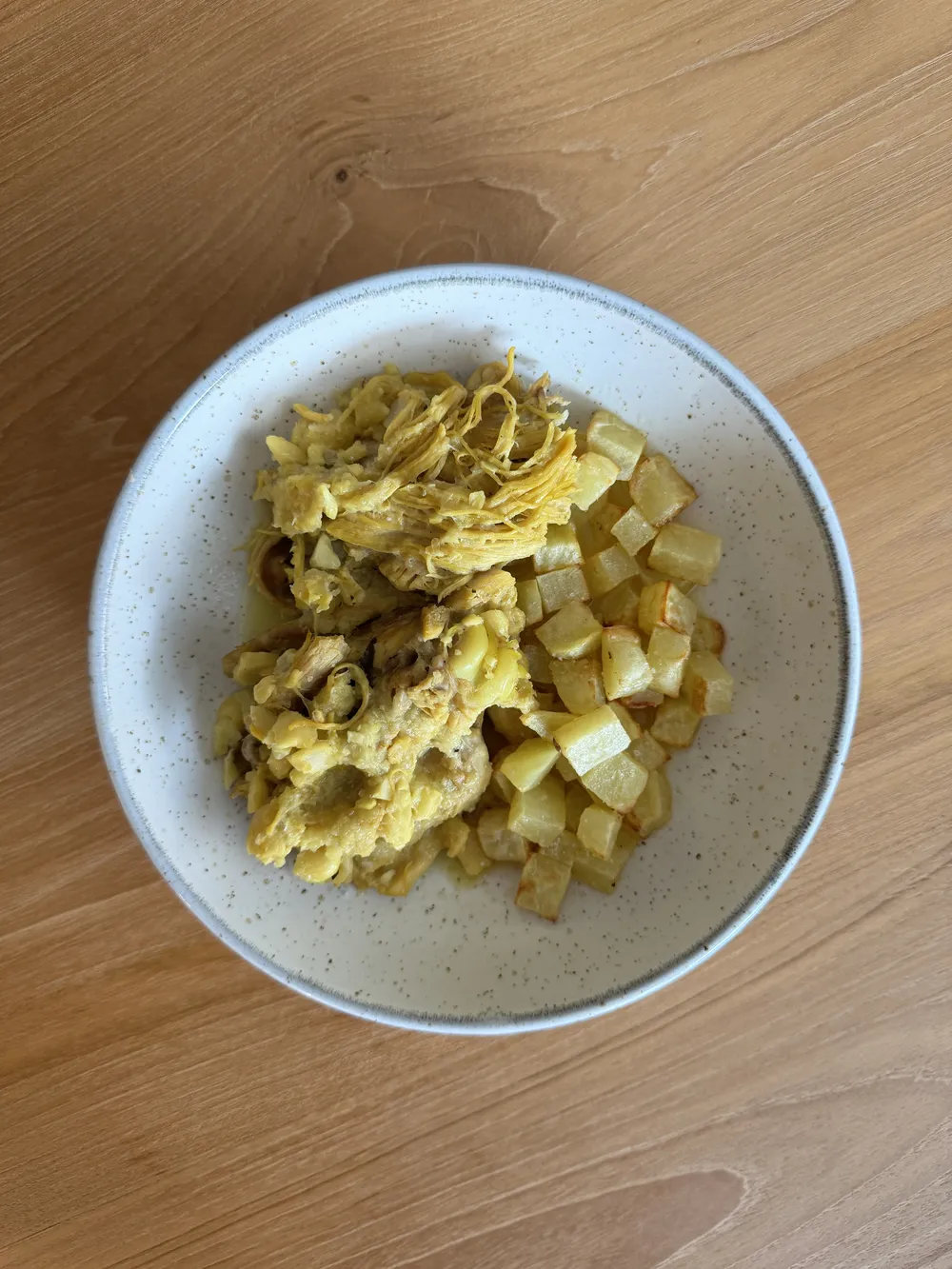 Revuelto de huevos con calabacin y cebolla